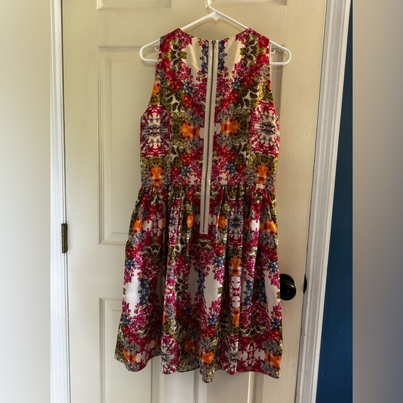Maggy London floral dress - Picture 3 of 4
